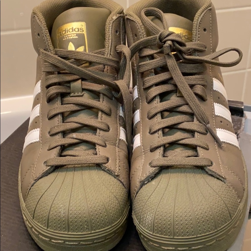 Green high top Adidas